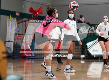 Thumbnail 2 in Richards School for Young Women Leaders vs. Magnolia West (UIL 5A Area Playoff) photogallery.