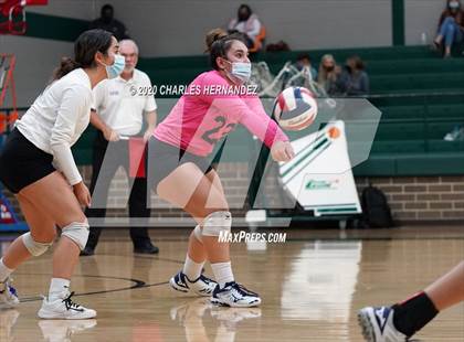 Thumbnail 2 in Richards School for Young Women Leaders vs. Magnolia West (UIL 5A Area Playoff) photogallery.
