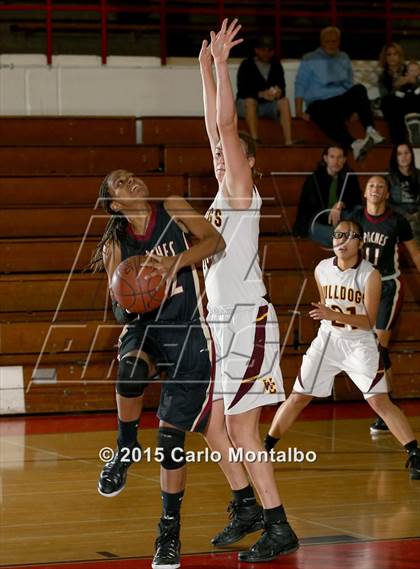 Thumbnail 2 in Arcadia vs. West Covina photogallery.