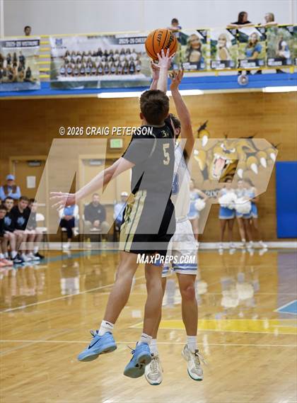 Thumbnail 1 in Sky View vs Snow Canyon (UHSAA 4A Second Round) photogallery.