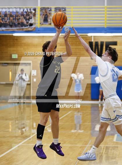 Thumbnail 2 in Sky View vs Snow Canyon (UHSAA 4A Second Round) photogallery.