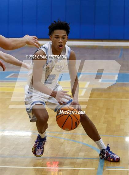 Thumbnail 2 in Sky View vs Snow Canyon (UHSAA 4A Second Round) photogallery.