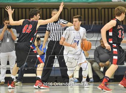 Thumbnail 3 in La Jolla Country Day vs La Jolla (CIF SDS D2 Final) photogallery.