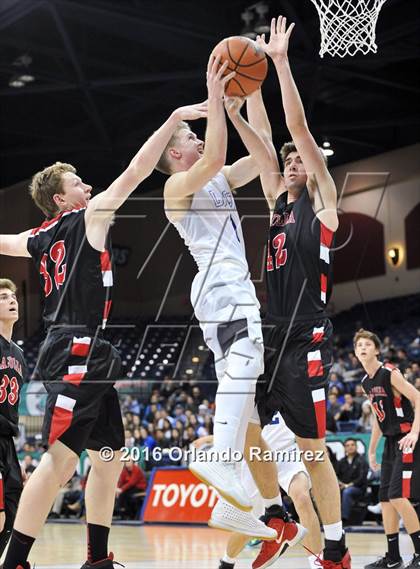 Thumbnail 2 in La Jolla Country Day vs La Jolla (CIF SDS D2 Final) photogallery.
