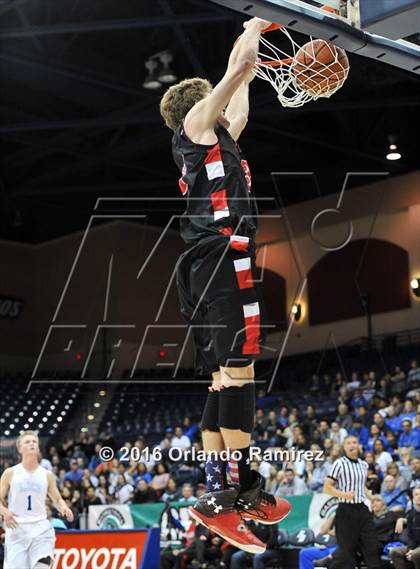 Thumbnail 3 in La Jolla Country Day vs La Jolla (CIF SDS D2 Final) photogallery.