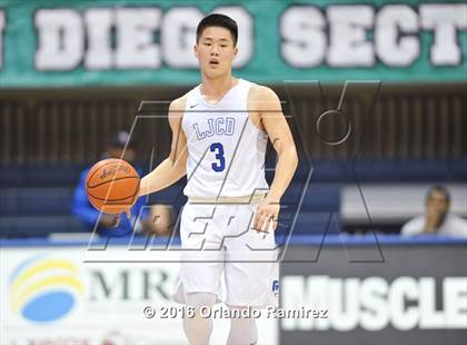 Thumbnail 1 in La Jolla Country Day vs La Jolla (CIF SDS D2 Final) photogallery.