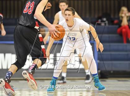 Thumbnail 3 in La Jolla Country Day vs La Jolla (CIF SDS D2 Final) photogallery.
