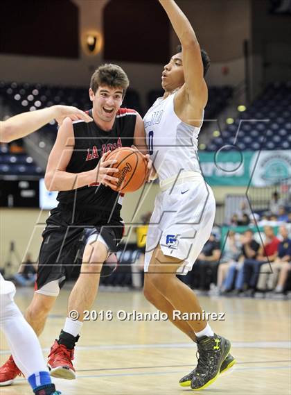 Thumbnail 1 in La Jolla Country Day vs La Jolla (CIF SDS D2 Final) photogallery.
