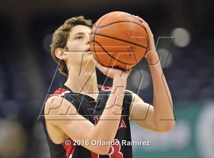 Thumbnail 3 in La Jolla Country Day vs La Jolla (CIF SDS D2 Final) photogallery.