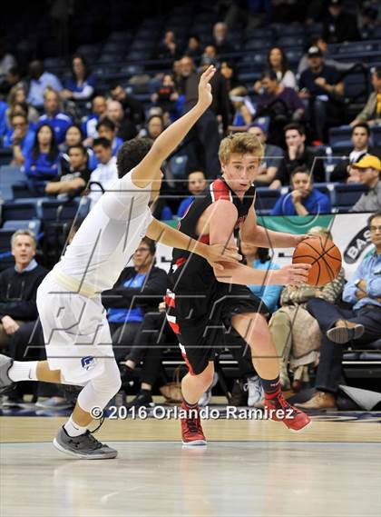 Thumbnail 2 in La Jolla Country Day vs La Jolla (CIF SDS D2 Final) photogallery.