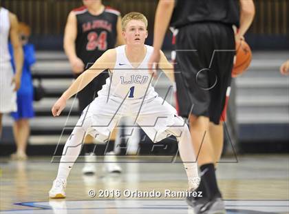 Thumbnail 3 in La Jolla Country Day vs La Jolla (CIF SDS D2 Final) photogallery.