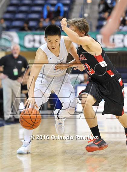 Thumbnail 3 in La Jolla Country Day vs La Jolla (CIF SDS D2 Final) photogallery.