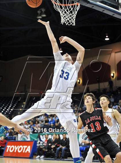Thumbnail 2 in La Jolla Country Day vs La Jolla (CIF SDS D2 Final) photogallery.