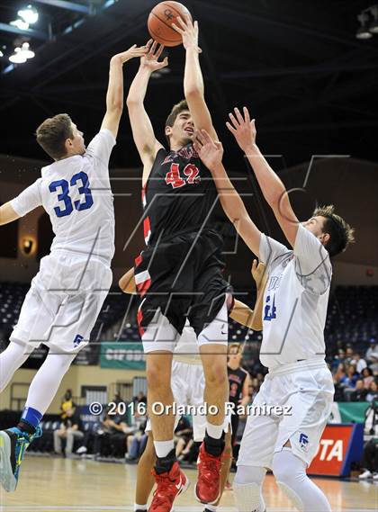 Thumbnail 1 in La Jolla Country Day vs La Jolla (CIF SDS D2 Final) photogallery.