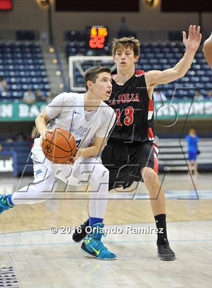 Thumbnail 1 in La Jolla Country Day vs La Jolla (CIF SDS D2 Final) photogallery.