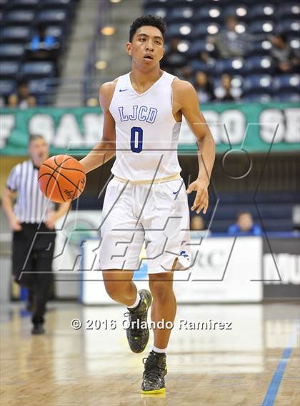 Thumbnail 1 in La Jolla Country Day vs La Jolla (CIF SDS D2 Final) photogallery.