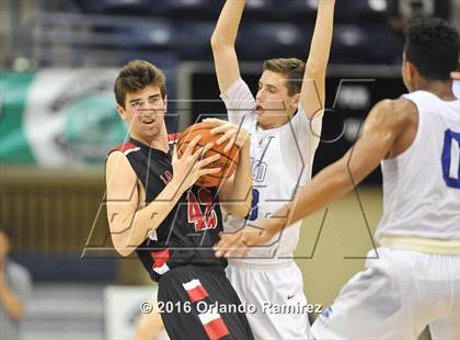 Thumbnail 2 in La Jolla Country Day vs La Jolla (CIF SDS D2 Final) photogallery.