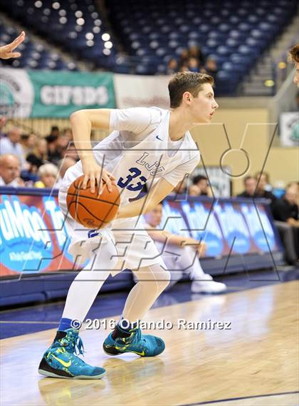 Thumbnail 2 in La Jolla Country Day vs La Jolla (CIF SDS D2 Final) photogallery.