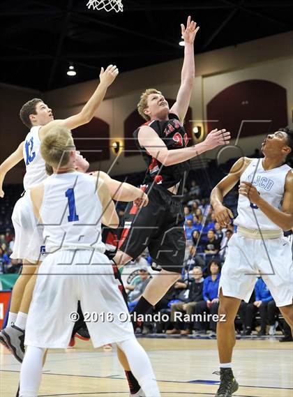 Thumbnail 1 in La Jolla Country Day vs La Jolla (CIF SDS D2 Final) photogallery.