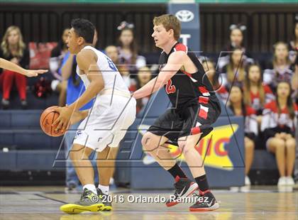 Thumbnail 2 in La Jolla Country Day vs La Jolla (CIF SDS D2 Final) photogallery.