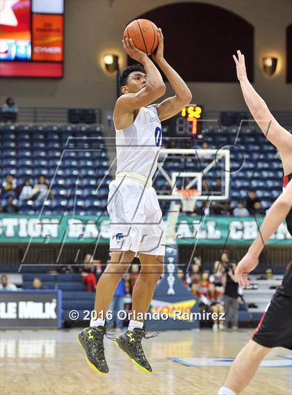 Thumbnail 2 in La Jolla Country Day vs La Jolla (CIF SDS D2 Final) photogallery.