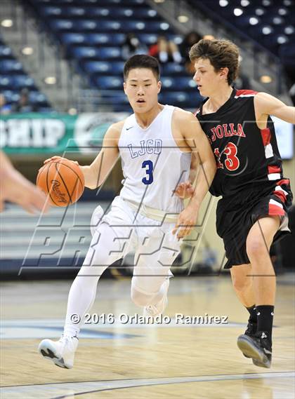 Thumbnail 3 in La Jolla Country Day vs La Jolla (CIF SDS D2 Final) photogallery.