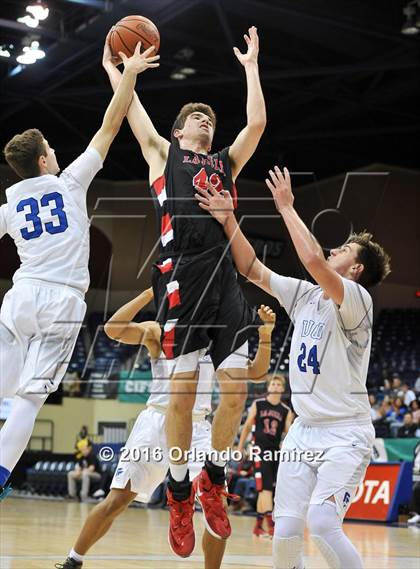 Thumbnail 3 in La Jolla Country Day vs La Jolla (CIF SDS D2 Final) photogallery.