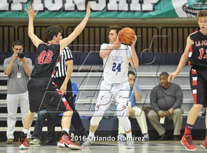 Thumbnail 2 in La Jolla Country Day vs La Jolla (CIF SDS D2 Final) photogallery.