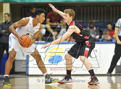 Thumbnail 3 in La Jolla Country Day vs La Jolla (CIF SDS D2 Final) photogallery.