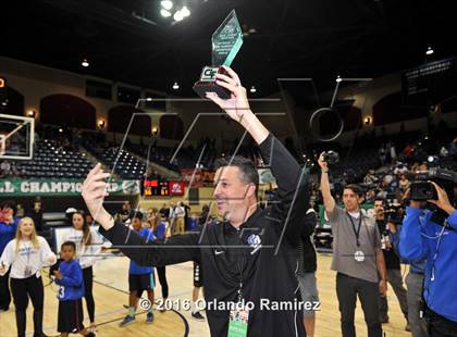 Thumbnail 2 in La Jolla Country Day vs La Jolla (CIF SDS D2 Final) photogallery.