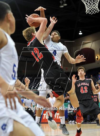 Thumbnail 1 in La Jolla Country Day vs La Jolla (CIF SDS D2 Final) photogallery.