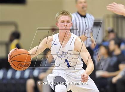 Thumbnail 3 in La Jolla Country Day vs La Jolla (CIF SDS D2 Final) photogallery.