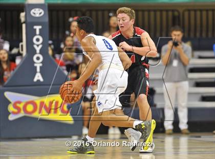 Thumbnail 2 in La Jolla Country Day vs La Jolla (CIF SDS D2 Final) photogallery.