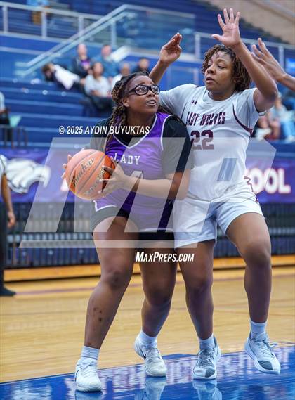 Thumbnail 2 in Mansfield Timberview vs. San Marcos (Allen Hoopfest Basketball Tournament) photogallery.