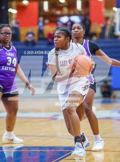 Thumbnail 2 in Mansfield Timberview vs. San Marcos (Allen Hoopfest Basketball Tournament) photogallery.
