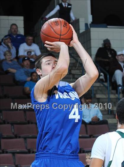Thumbnail 1 in Branson vs. Lutheran (CIF State D5 Final) photogallery.