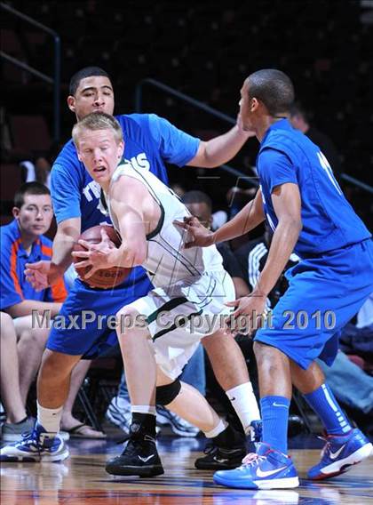 Thumbnail 1 in Branson vs. Lutheran (CIF State D5 Final) photogallery.