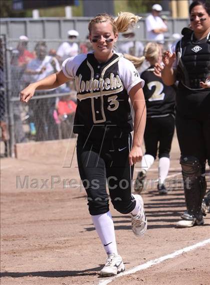 Thumbnail 2 in Archbishop Mitty vs. Presentation (CIF CCS D2 Final) photogallery.
