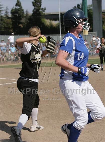 Thumbnail 1 in Archbishop Mitty vs. Presentation (CIF CCS D2 Final) photogallery.