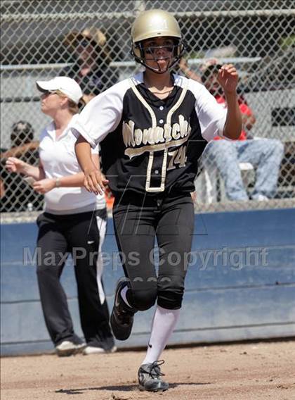Thumbnail 3 in Archbishop Mitty vs. Presentation (CIF CCS D2 Final) photogallery.