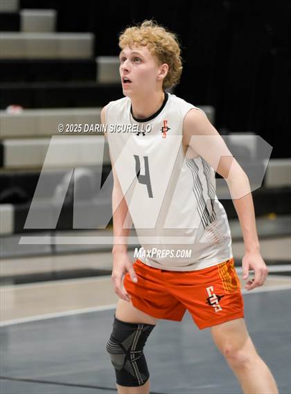 Thumbnail 2 in Corona del Sol vs Red Mountain (AIA 6A Play-In) photogallery.