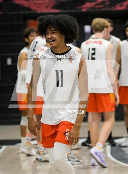 Thumbnail 2 in Corona del Sol vs Red Mountain (AIA 6A Play-In) photogallery.