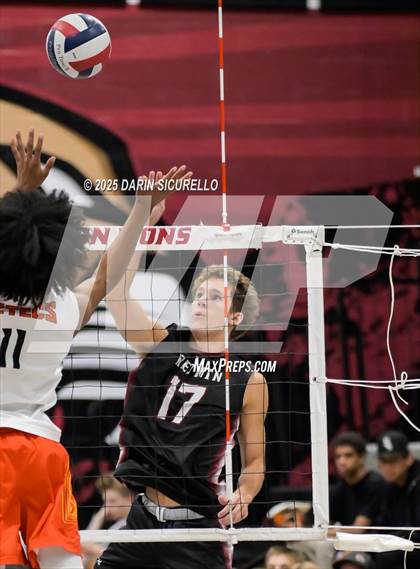Thumbnail 3 in Corona del Sol vs Red Mountain (AIA 6A Play-In) photogallery.