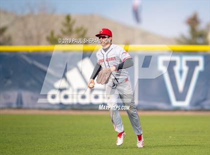 Thumbnail 2 in Regis Jesuit @ Valor Christian photogallery.