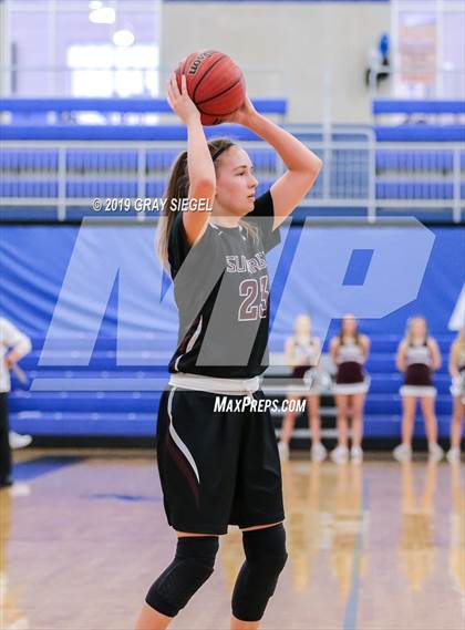 Thumbnail 3 in Edmond Memorial vs  Sunrise Christian Academy photogallery.