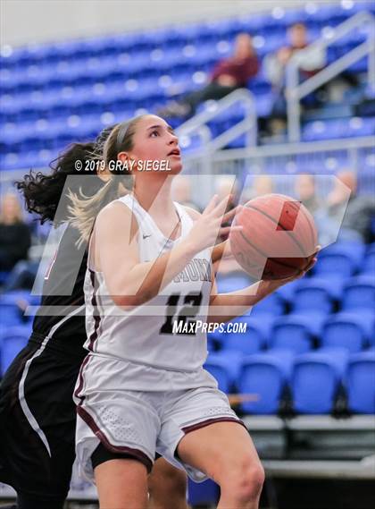 Thumbnail 1 in Edmond Memorial vs  Sunrise Christian Academy photogallery.