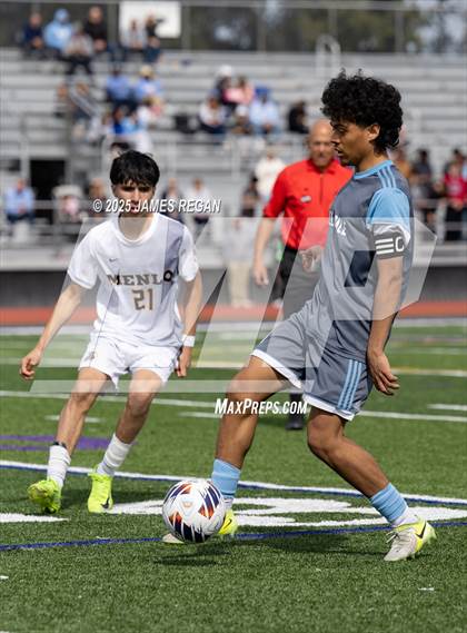 Thumbnail 2 in Menlo School vs. Hillsdale (CIF CCS D2 Boys Soccer Final) photogallery.