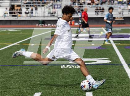 Thumbnail 2 in Menlo School vs. Hillsdale (CIF CCS D2 Boys Soccer Final) photogallery.
