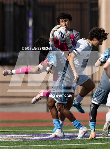 Thumbnail 2 in Menlo School vs. Hillsdale (CIF CCS D2 Boys Soccer Final) photogallery.