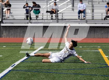 Thumbnail 3 in Menlo School vs. Hillsdale (CIF CCS D2 Boys Soccer Final) photogallery.